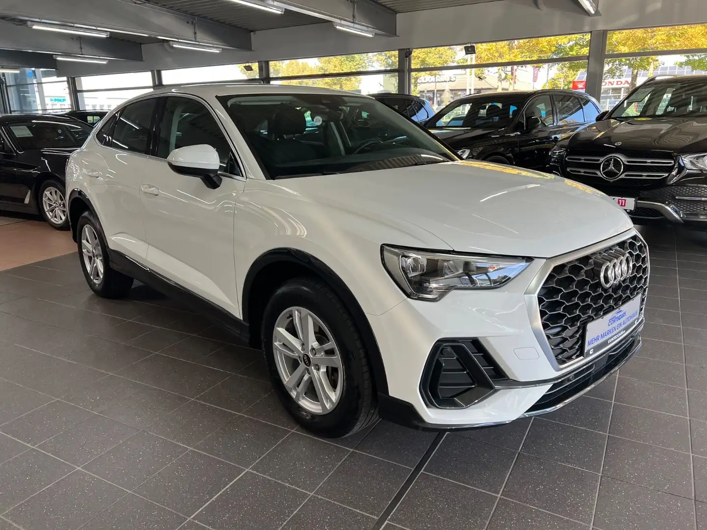 Audi Q3 Sportback 45 TFSI e Virtual+Top View+APS PLUS Weiß - 2