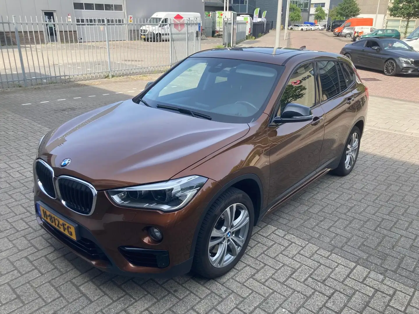 BMW X1 xDrive20i Cent Hi.Ex Bronze - 1