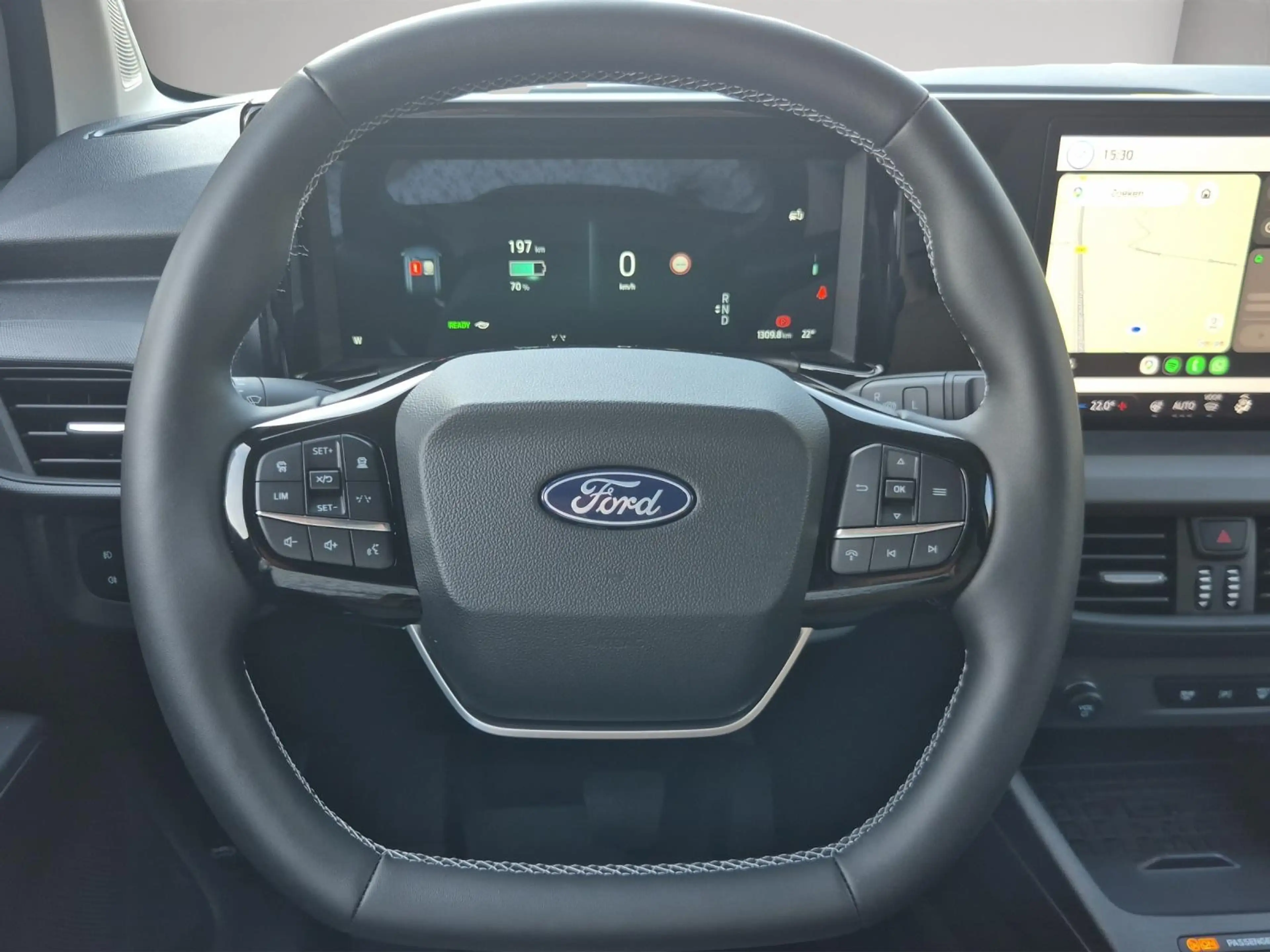 Ford Transit Courier E-Transit Limited 44 kWh — photo 16