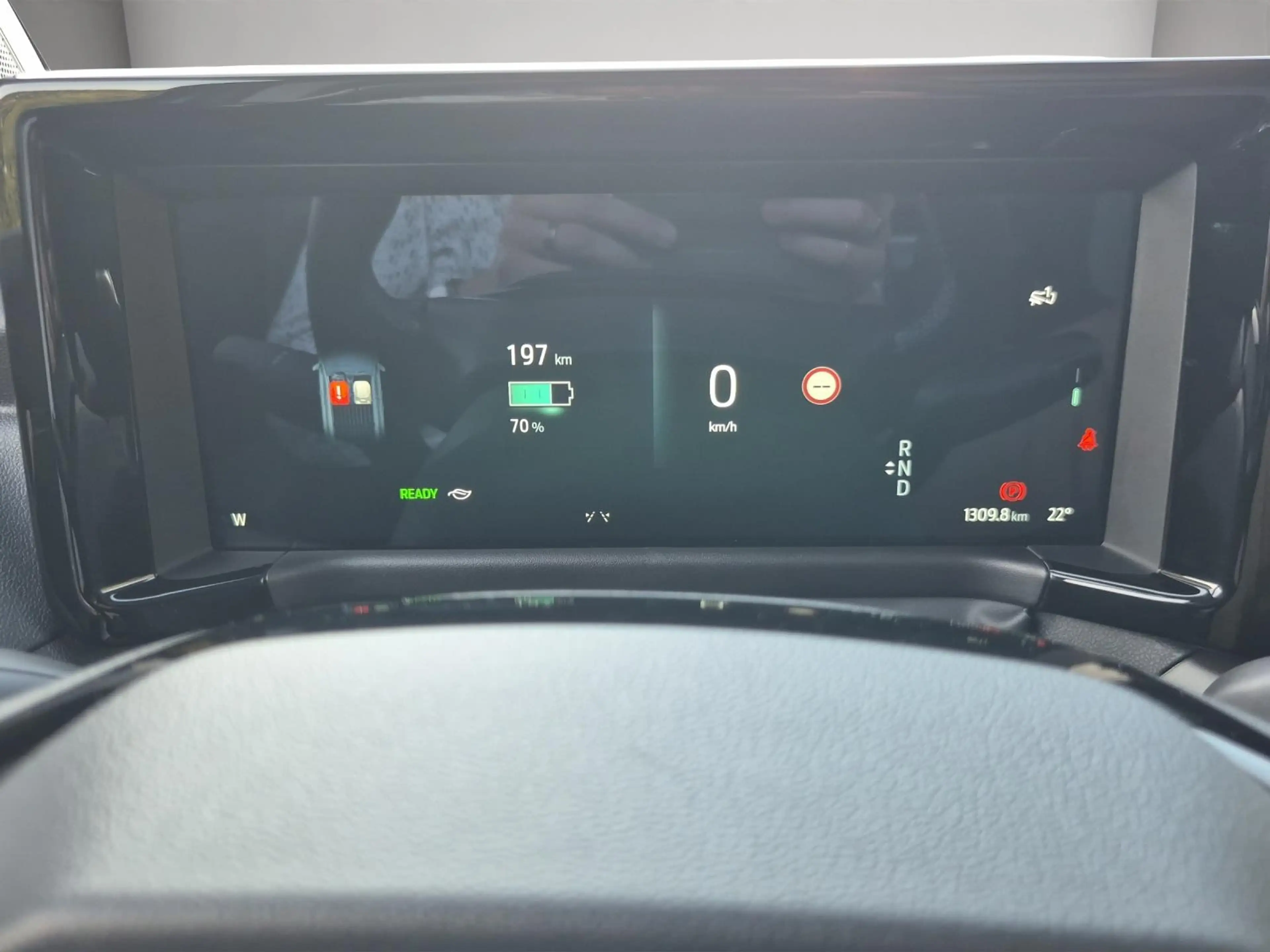 Ford Transit Courier E-Transit Limited 44 kWh — photo 17