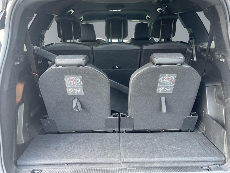 Peugeot 5008 1.5 Blue-HDI FAP Allure Pack AT 7-Si+Navi+R-Kam+ — photo 5
