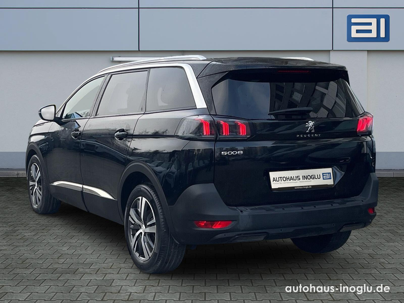 Peugeot 5008 1.5 Blue-HDI FAP Allure Pack AT 7-Si+Navi+R-Kam+ — photo 3