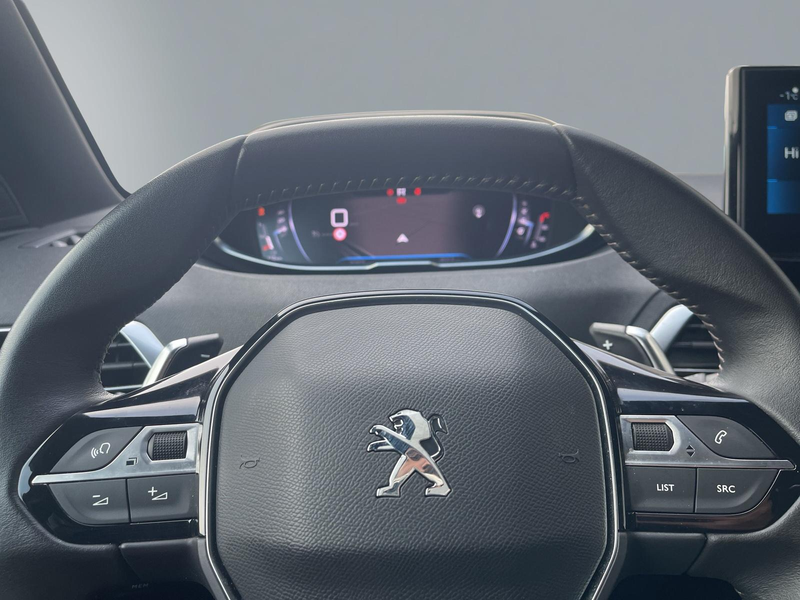 Peugeot 5008 1.5 Blue-HDI FAP Allure Pack AT 7-Si+Navi+R-Kam+ — photo 14