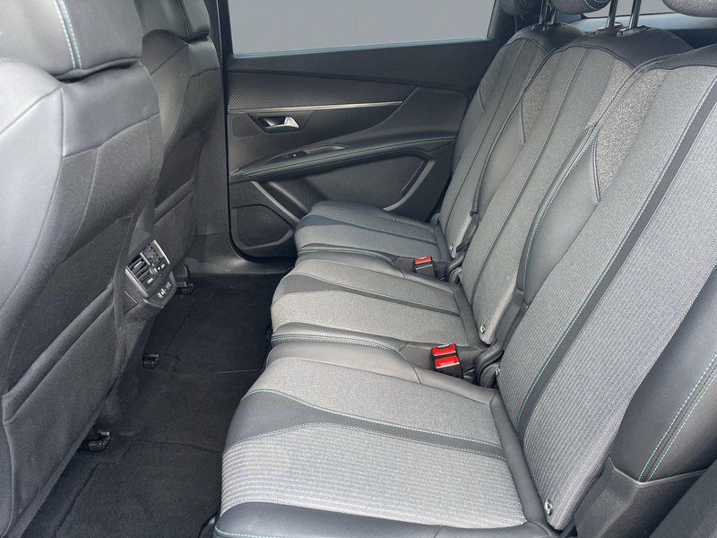 Peugeot 5008 1.5 Blue-HDI FAP Allure Pack AT 7-Si+Navi+R-Kam+ — photo 12