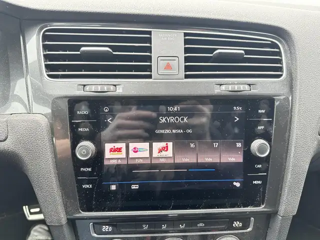 Volkswagen Golf view 14