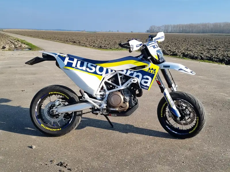 Husqvarna 701 Supermoto - foto 8
