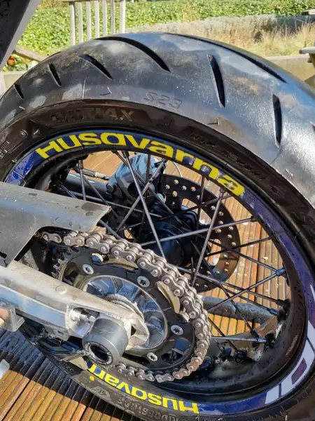 Husqvarna 701 Supermoto - foto 6