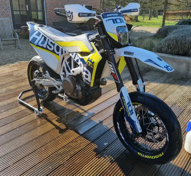 Husqvarna 701 Supermoto