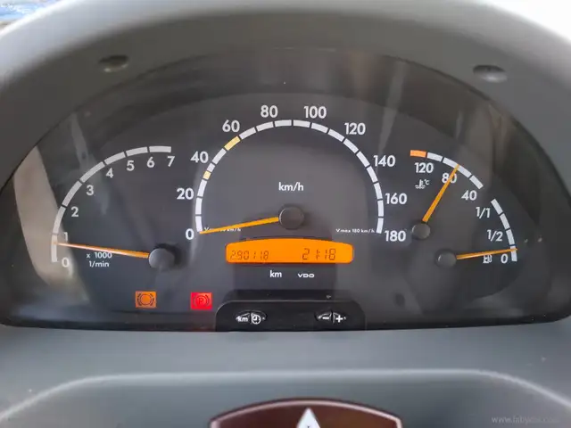 Mercedes-Benz Sprinter view 10