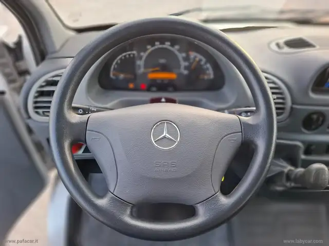 Mercedes-Benz Sprinter view 9