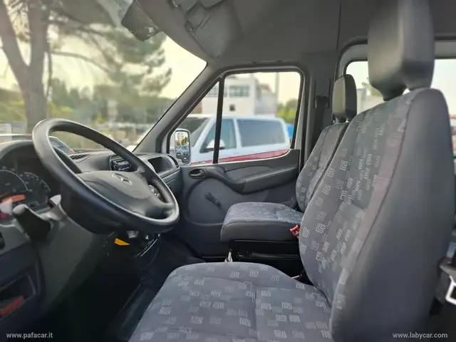 Mercedes-Benz Sprinter view 7