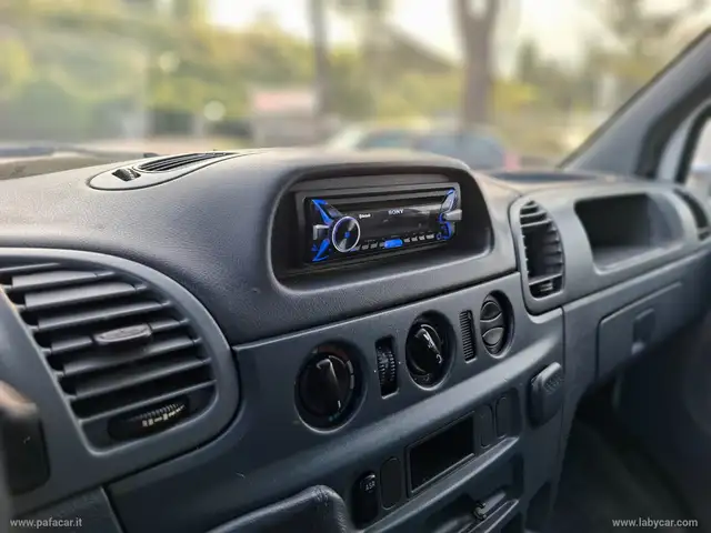 Mercedes-Benz Sprinter view 11
