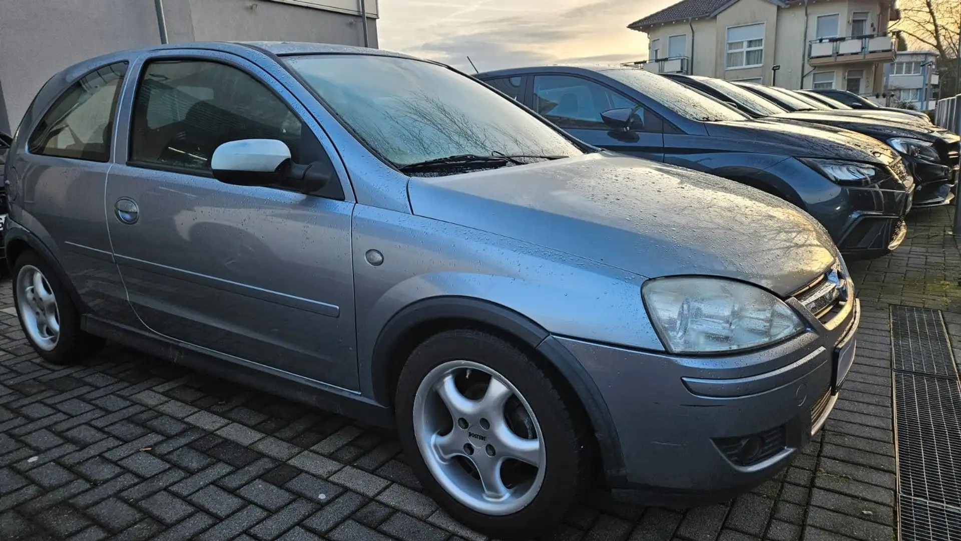 Opel Corsa C Edition Klimaautomatik Alufelgen Grau - 2