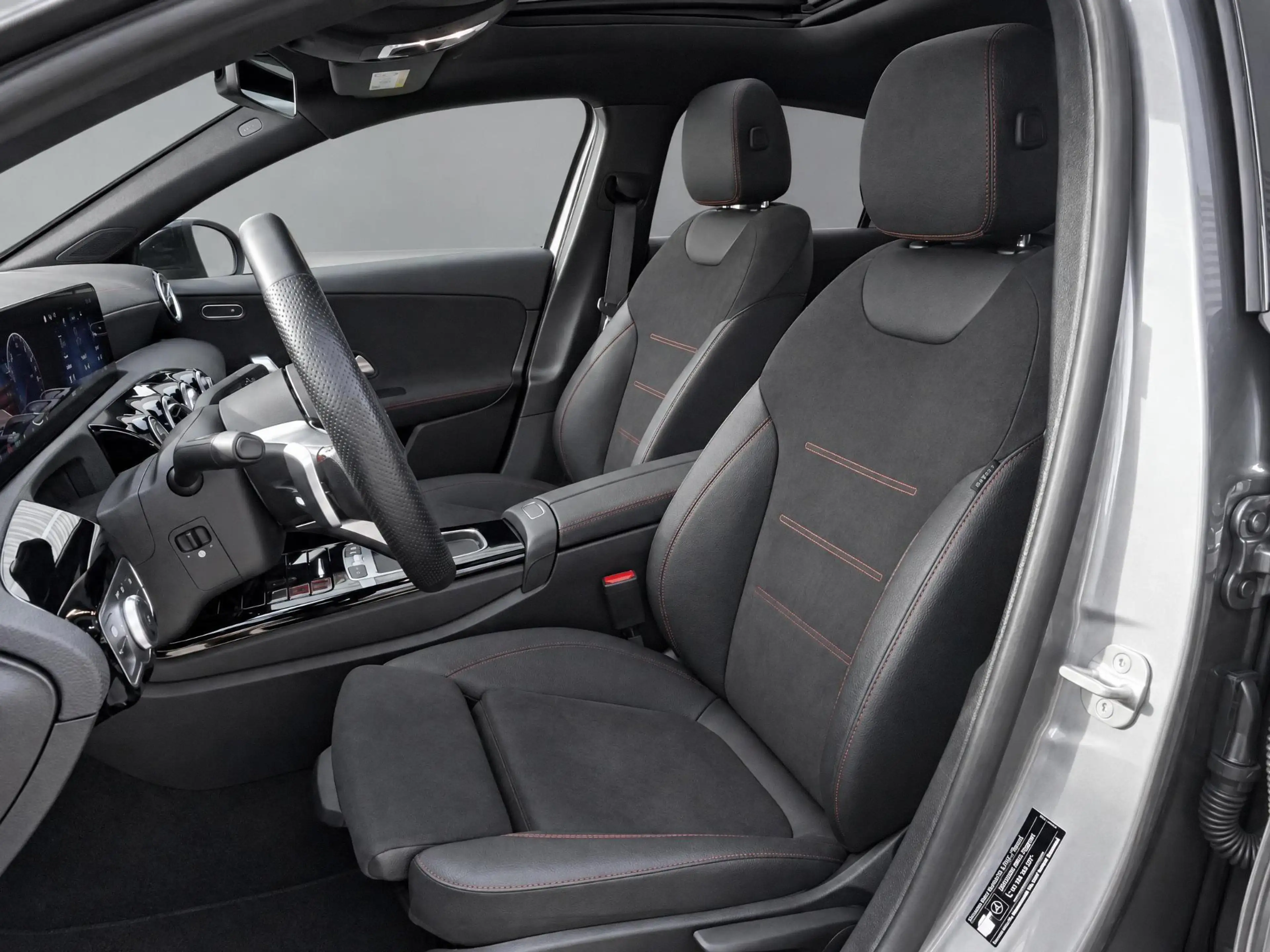 Mercedes-Benz A 250 e Business Solution AMG — photo 7
