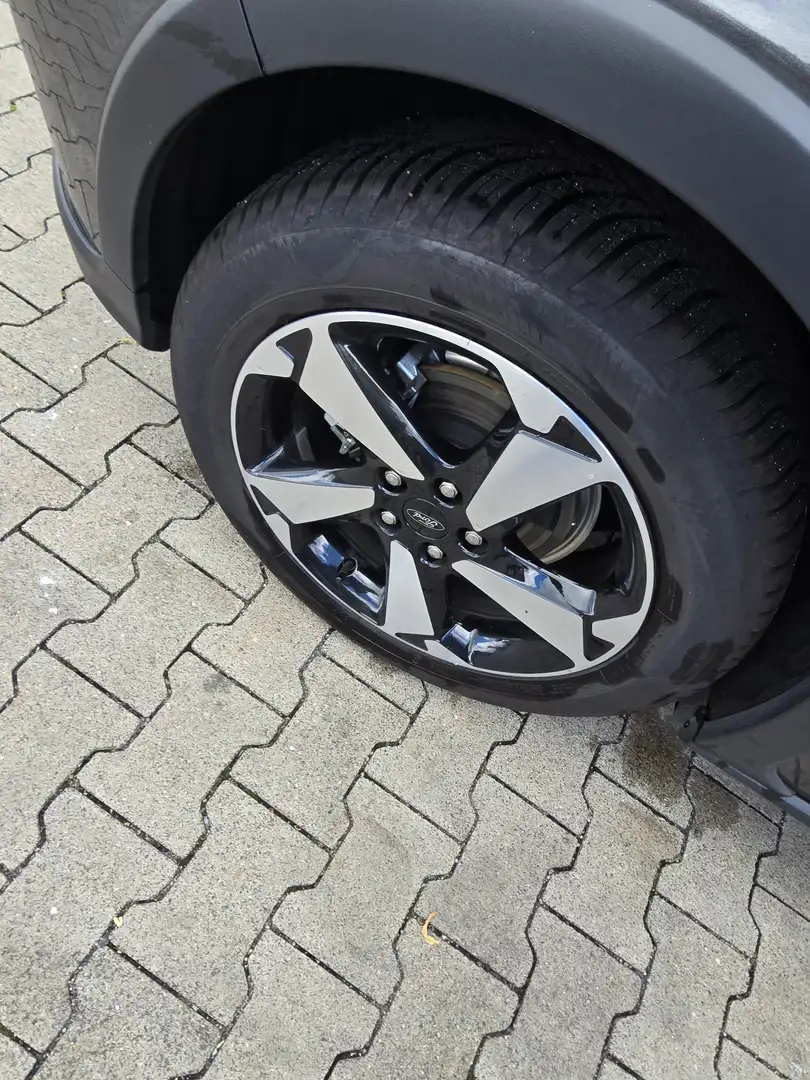 Ford Focus 1.0 EcoBoost Hybrid Aut. ACTIVE X - 2