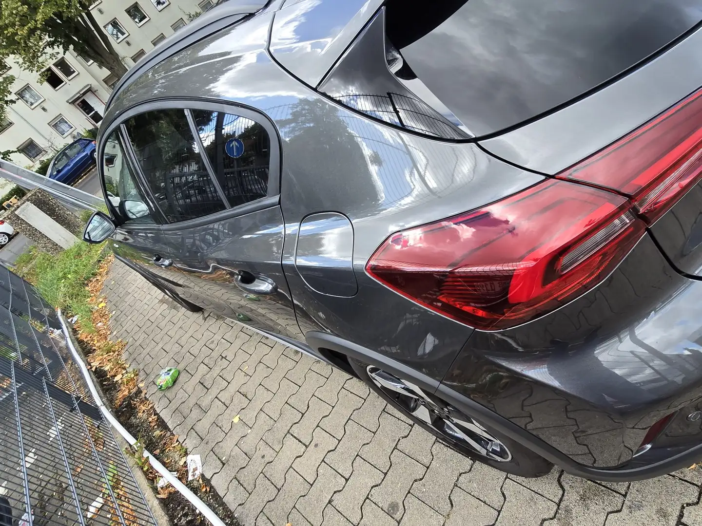 Ford Focus 1.0 EcoBoost Hybrid Aut. ACTIVE X - 1