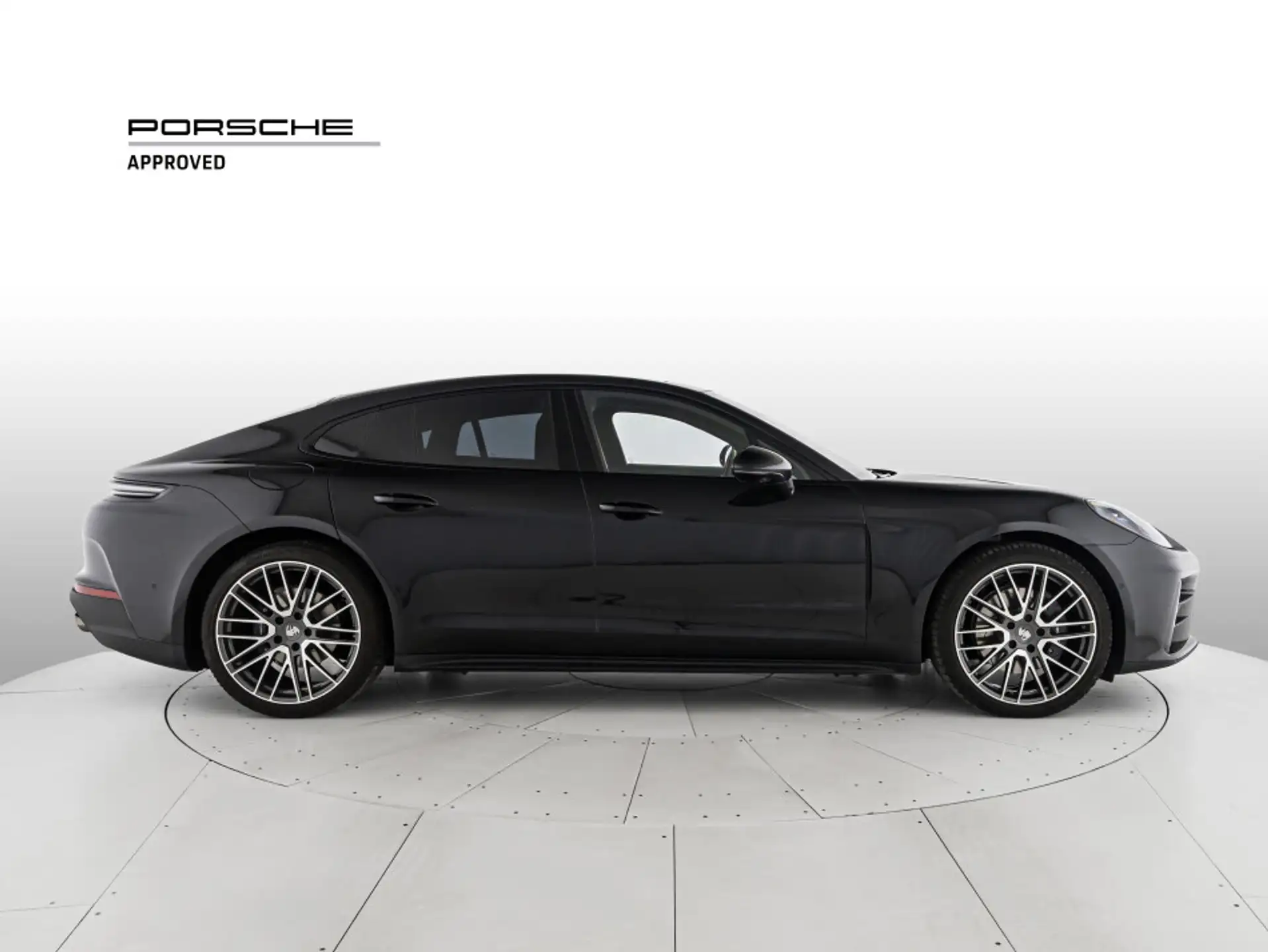 Porsche Panamera 2024 실버 사진 3
