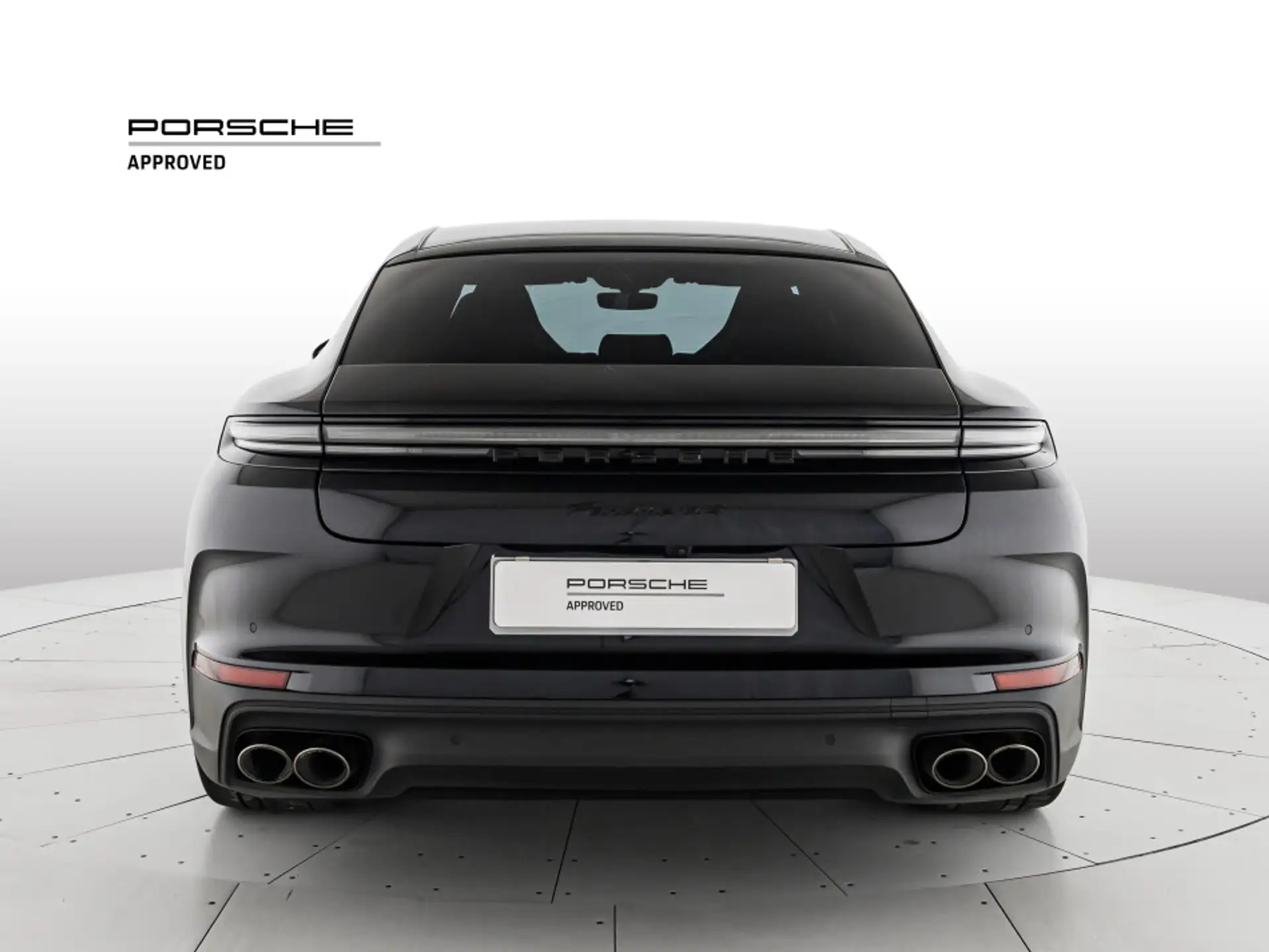Porsche Panamera 2024 실버 사진 7