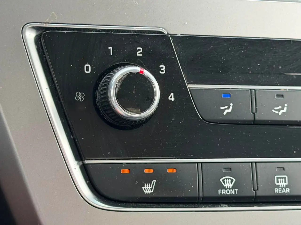 Hyundai SONATA снимка Hyundai SONATA