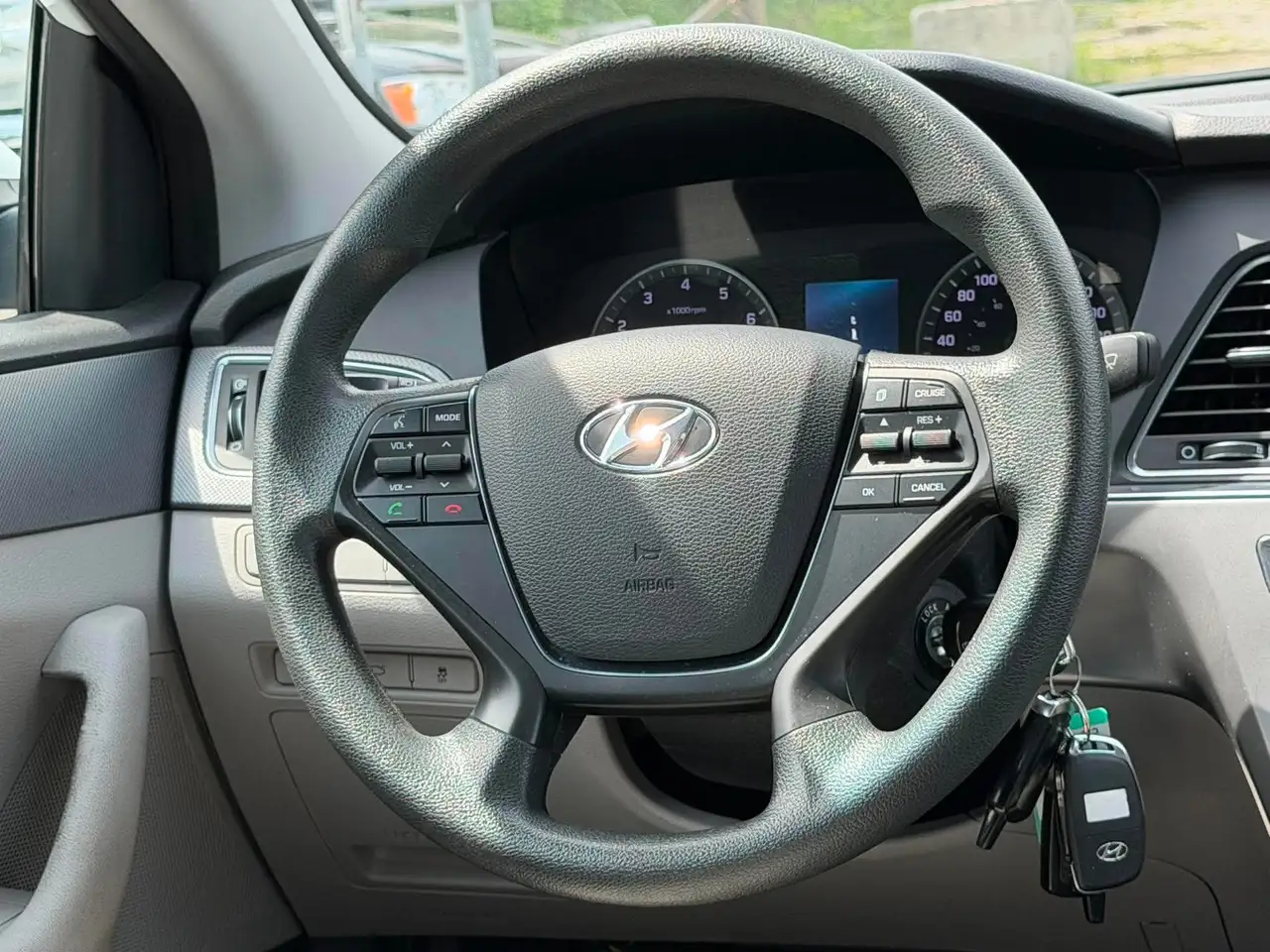 Hyundai SONATA снимка Hyundai SONATA
