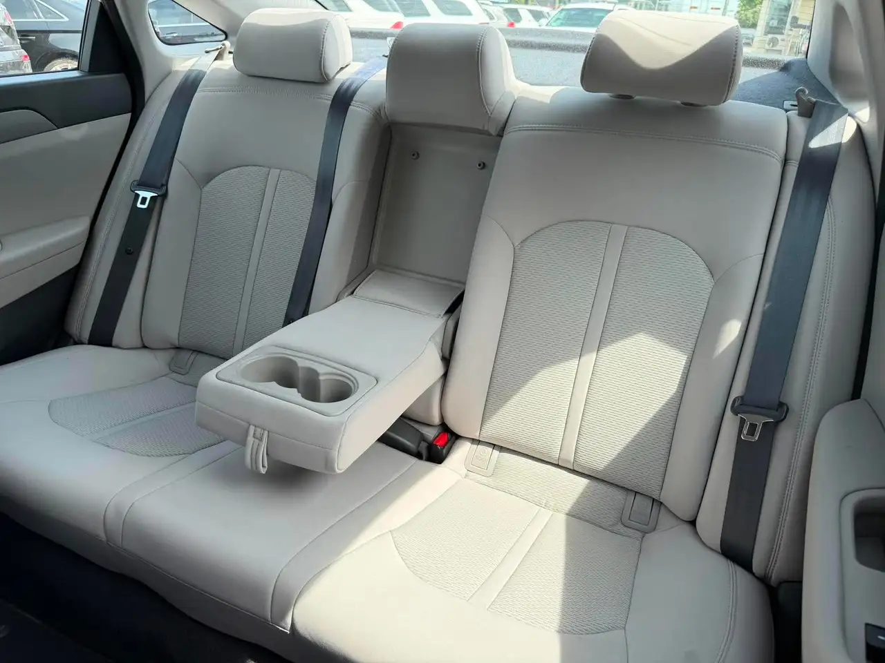 Hyundai SONATA снимка Hyundai SONATA