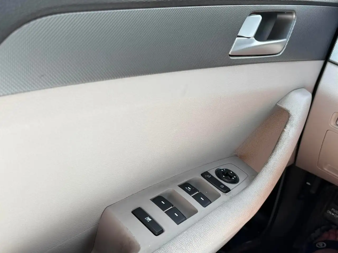 Hyundai SONATA снимка Hyundai SONATA