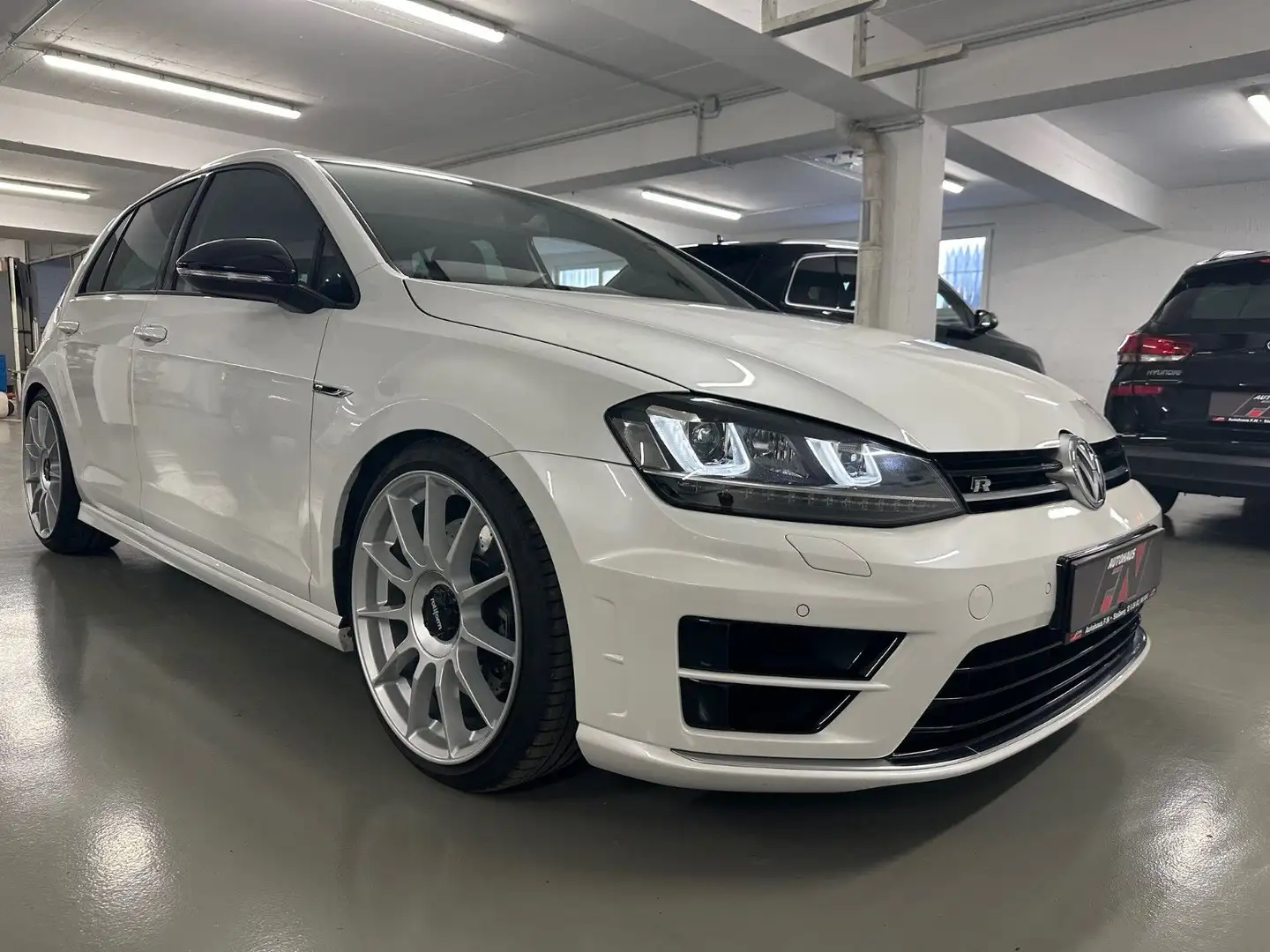Volkswagen Golf VII Lim. R  4M Leder/Carplay/Temp/K&W/ Weiß - 1