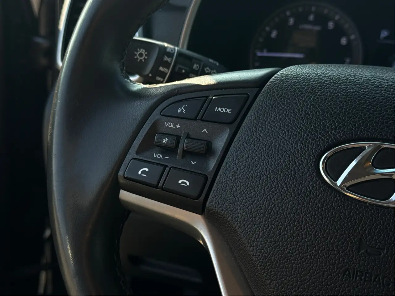 Hyundai TUCSON снимка Hyundai TUCSON