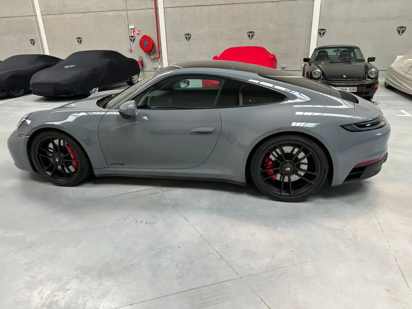 Porsche 911 992 CARRERA GTS Gris - 1