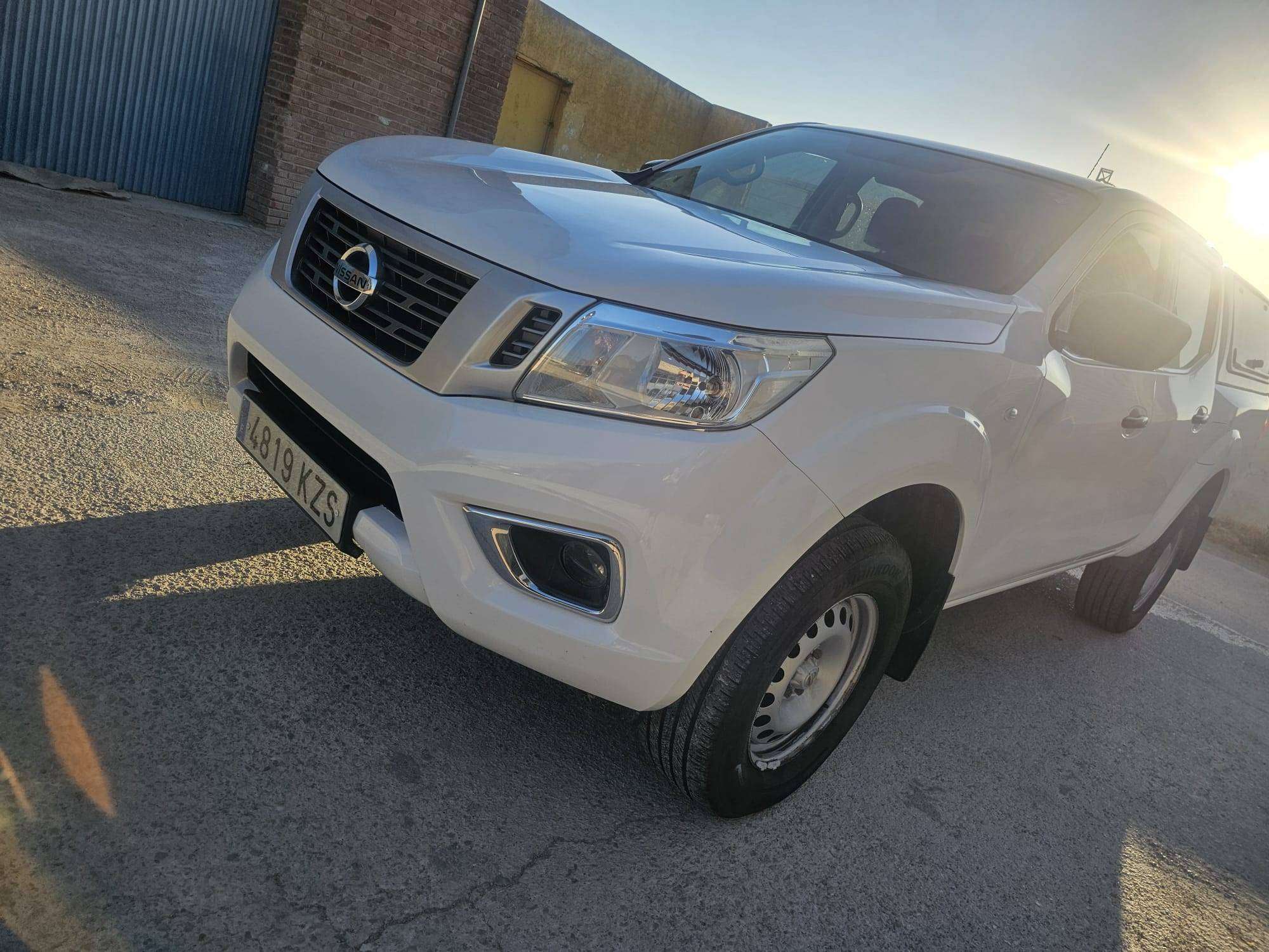 Nissan Navara Navara 2.3dCi Doble Cabina Tekna Tekna - foto 1