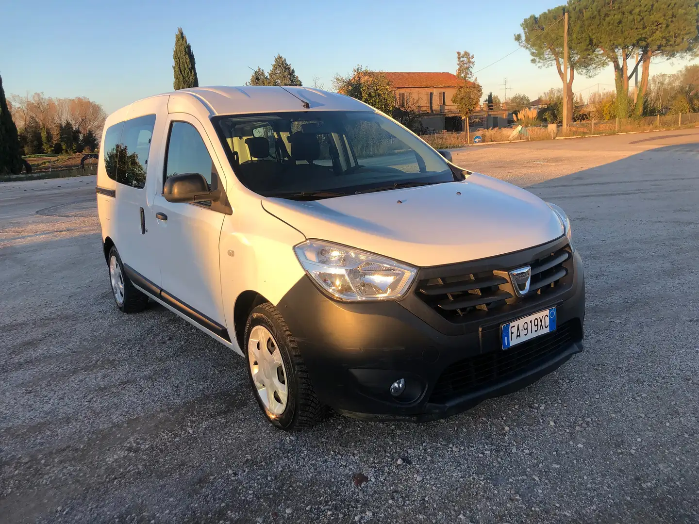 Dacia Dokker Dokker 1.5 dci Laureate s Blanc - 2