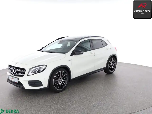 Mercedes-Benz GLA 220 GLA 220 4M AMG NIGHTPAKET,PANORAMA,19ZOLL,SH