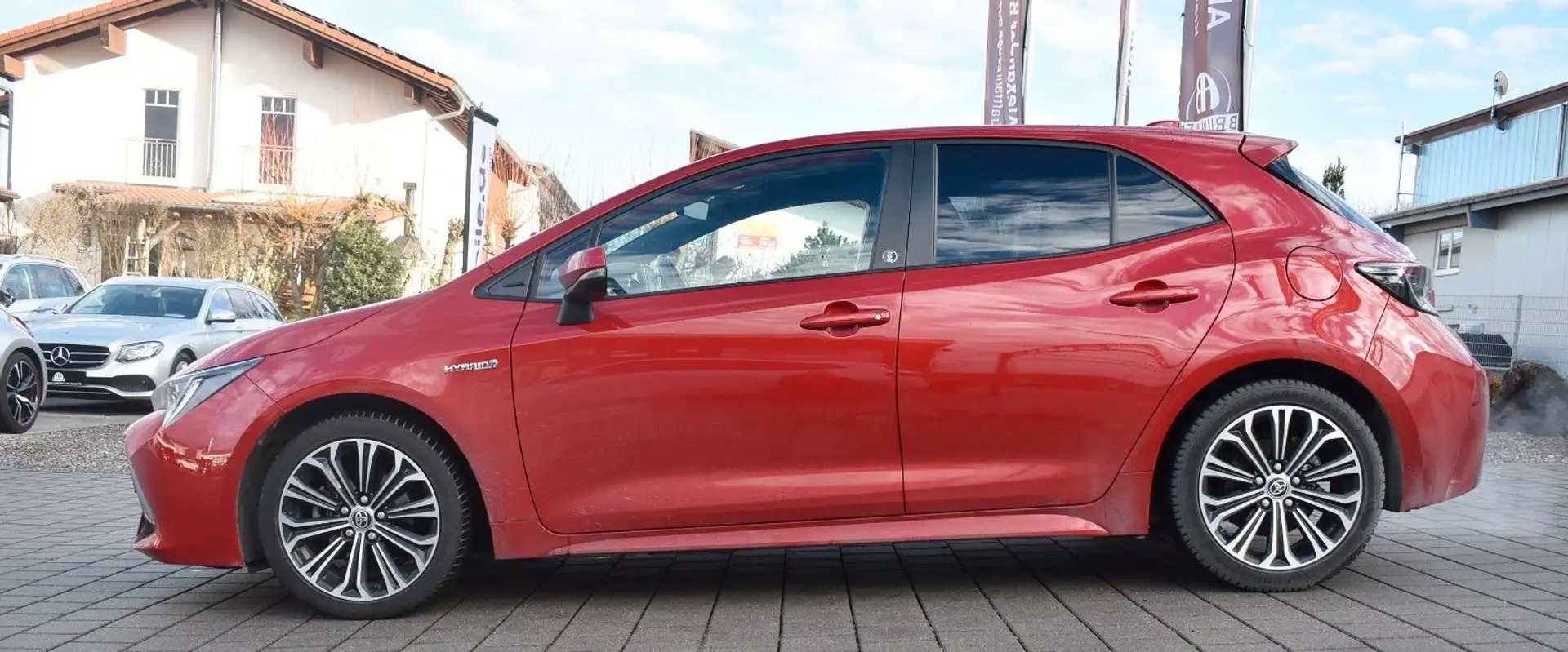 Toyota Corolla Hybrid Team D Rouge - 1
