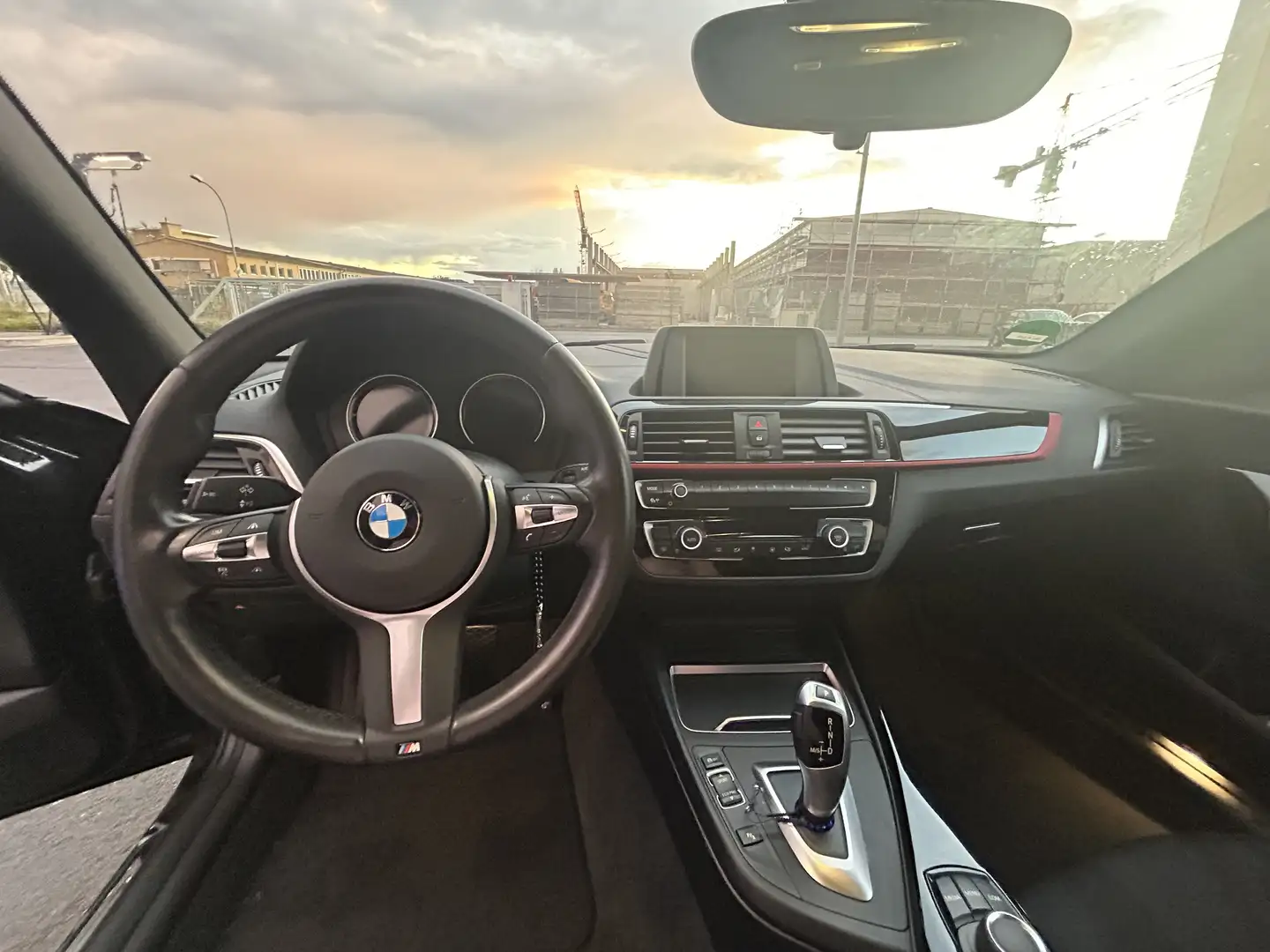 BMW 120 120 d Sport Line Schwarz - 2