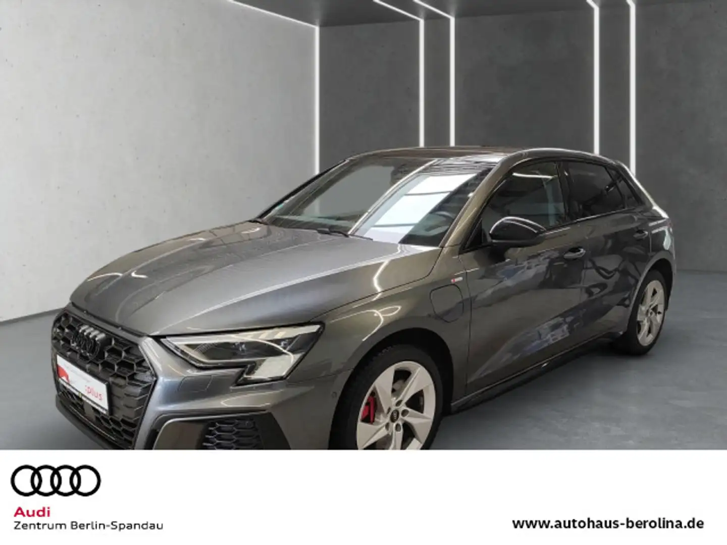 Audi A3 45 TFSI e S line S tronic *PANO* Gris - 1