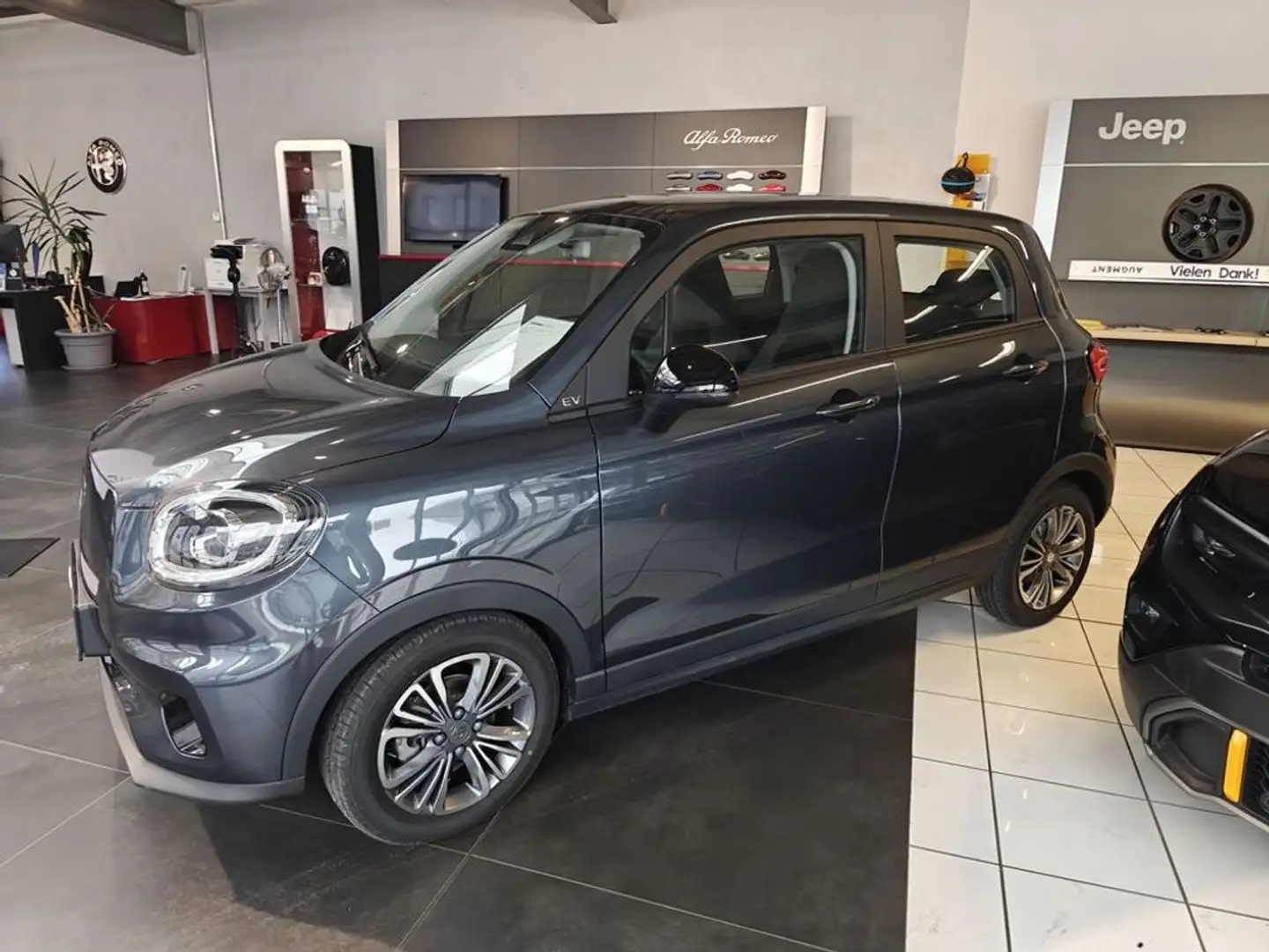 Leapmotor T03 T03 Elektro 36kWh Grau - 2