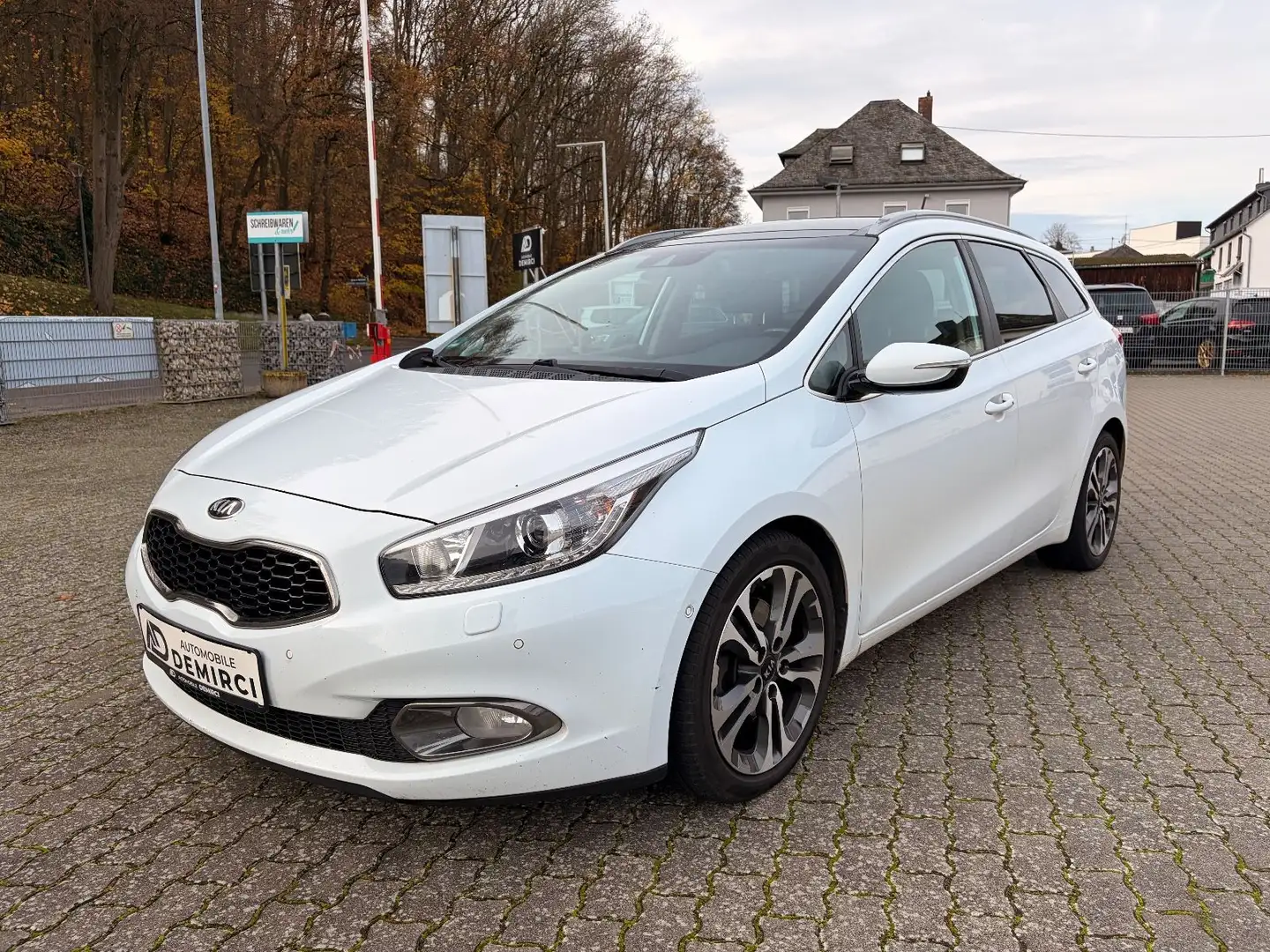 Kia Ceed SW / cee'd SW *NAVI+PANO+KAMERA+1HAND* Weiß - 1