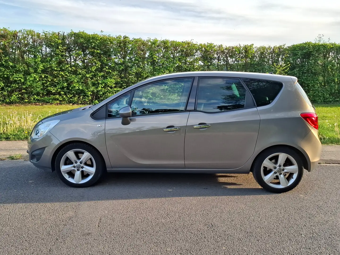 Opel Meriva Meriva 1.7 CDTi Cosmo DPF Climat Beige - 1