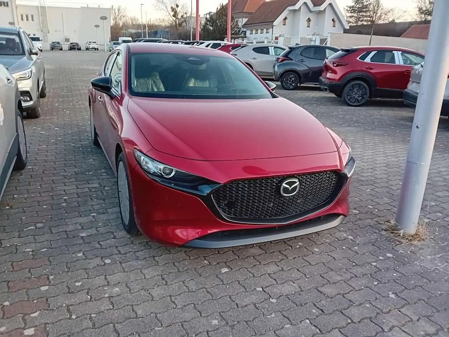 Mazda 3 Mazda3 e-Skyactiv-G140 Homura Aut. Rot - 1