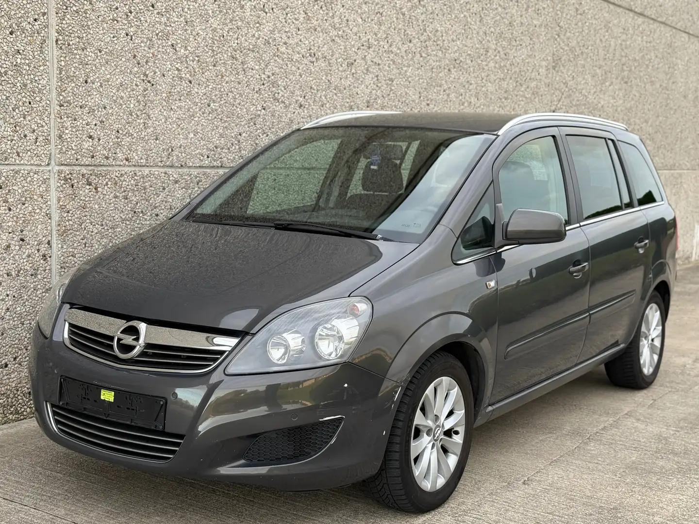 Opel Zafira 1.7d Airco 7 Plaats start rijd perfect - 1