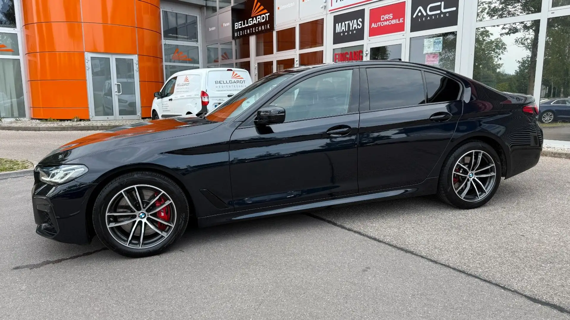 BMW 530 xD Lim M Sportpaket/Head Up/Laserlicht/H&K Noir - 2