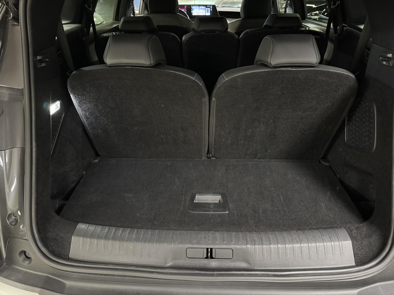 Peugeot 5008 1.2 Hybrid 145 Allure 7p — photo 18