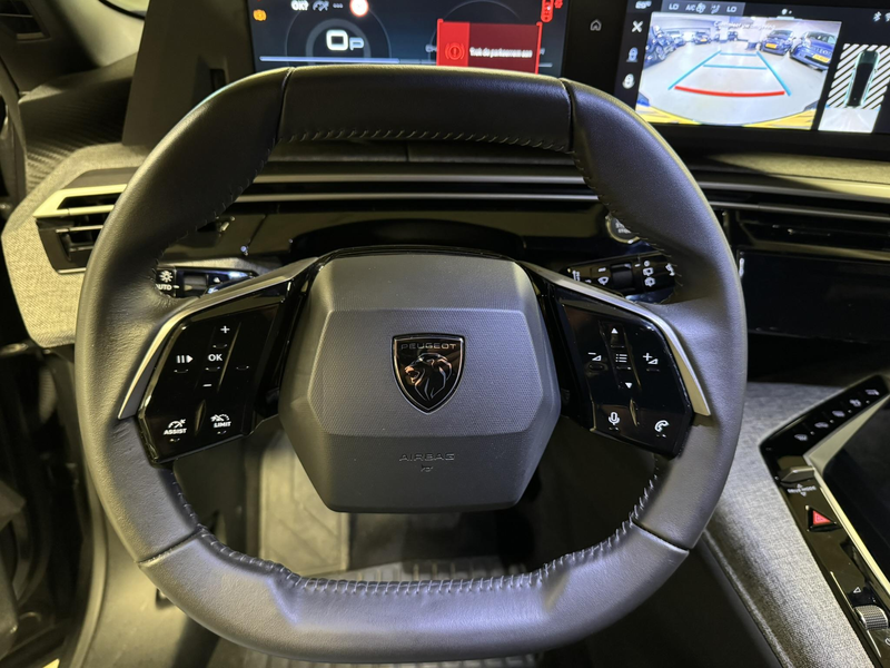 Peugeot 5008 1.2 Hybrid 145 Allure 7p — photo 10