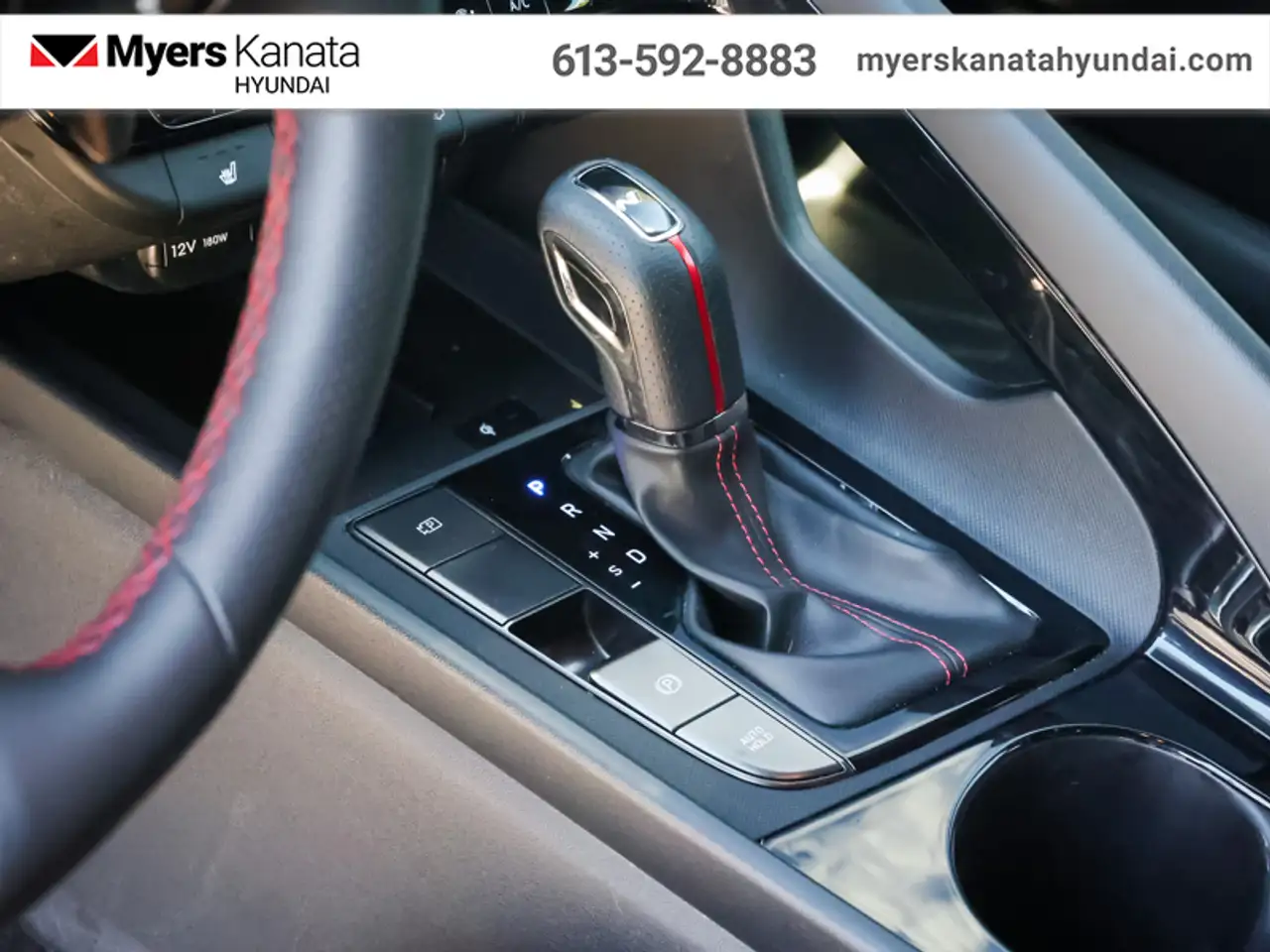 Hyundai ELANTRA снимка Hyundai ELANTRA