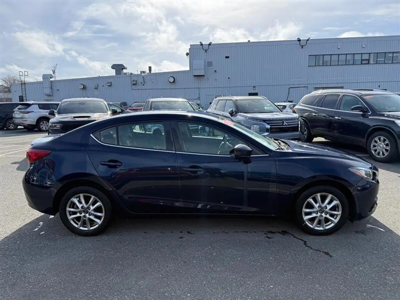 Mazda 3 снимка Mazda 3