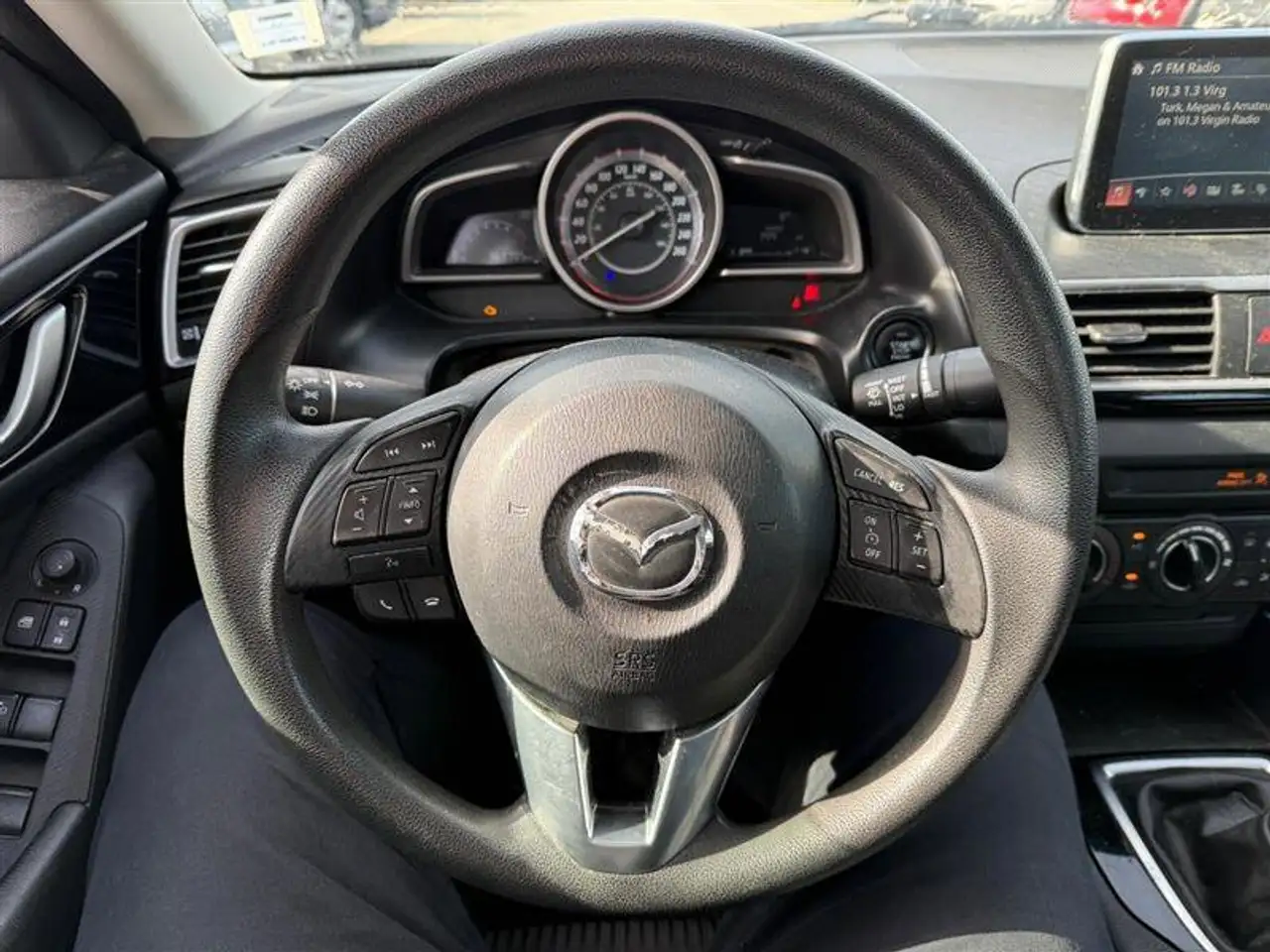 Mazda 3 снимка Mazda 3