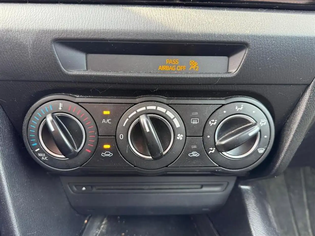 Mazda 3 снимка Mazda 3