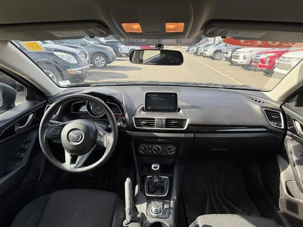 Mazda 3 снимка Mazda 3