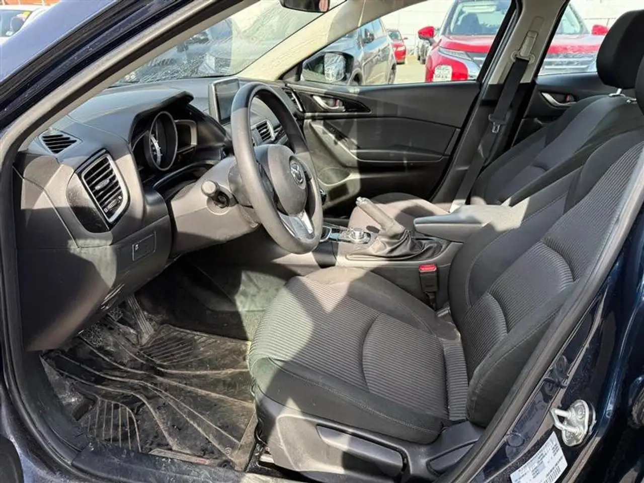 Mazda 3 снимка Mazda 3