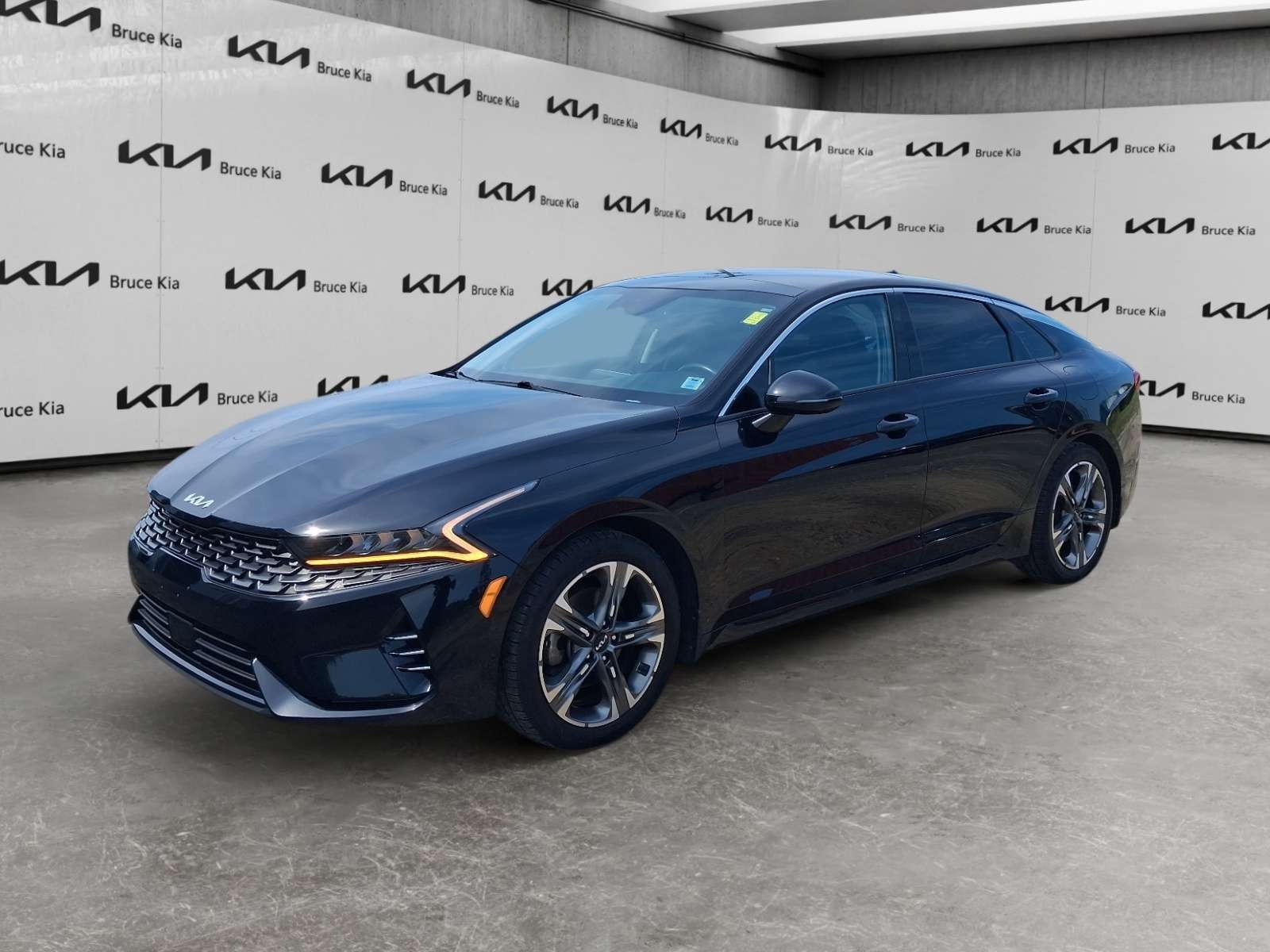  2022 Kia K5 EX FWD   